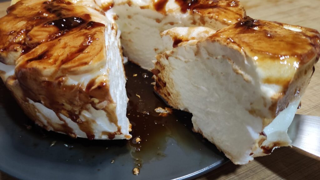 tarta de merengue y caramelo